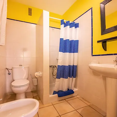 Nautilus 8 דירה *