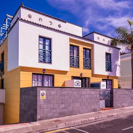 Nautilus 8 דירה *